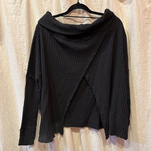 ⚜️ FREE PEOPLE Juicy cowl neck off the shoulder waffle tunic sweater sz L - Picture 5 of 9